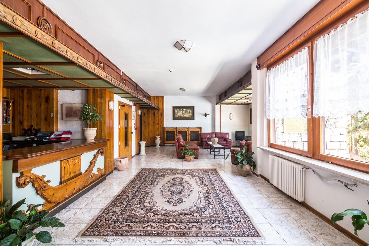 Royal Hotel Paolino 卡瓦雷诺 外观 照片