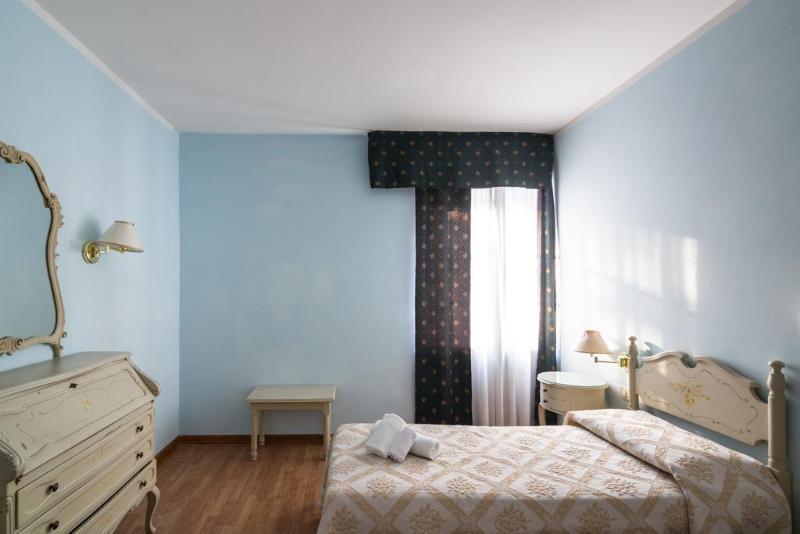 Royal Hotel Paolino 卡瓦雷诺 外观 照片